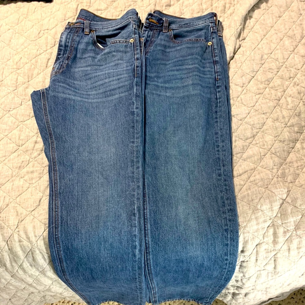 Men’s JCrew Sutton Straight Legged jeans